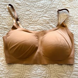 True & Co pull on bra with push up pad